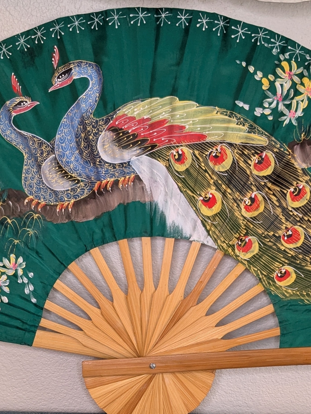 Vintage Decorative Peacock Wall Fan Handpainted Asian Floral Large 30" - Picture 4 of 16